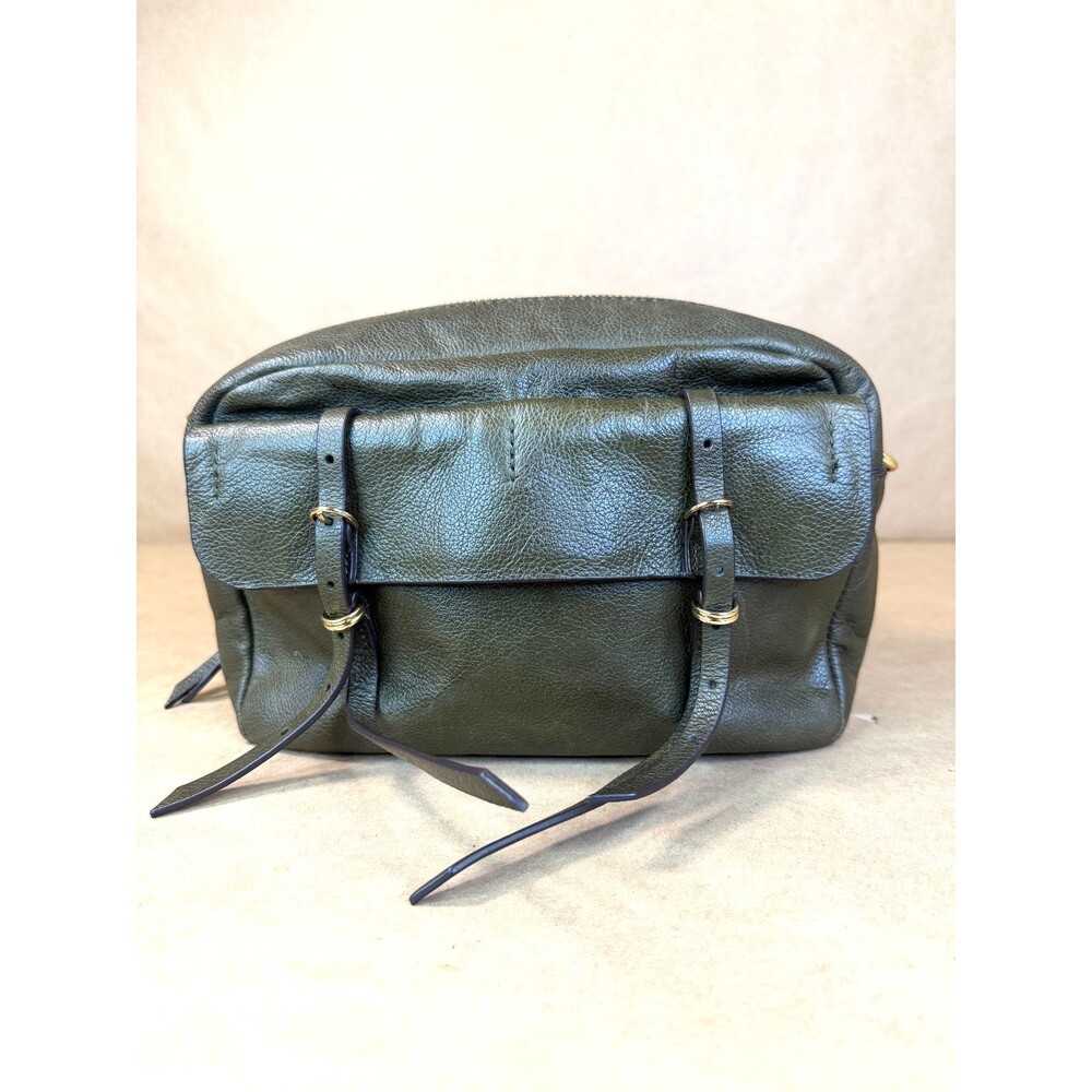 Banana Republic Vintage Camera Crossbody Bag in Dark Olive Green #404499 - Picture 2 of 16